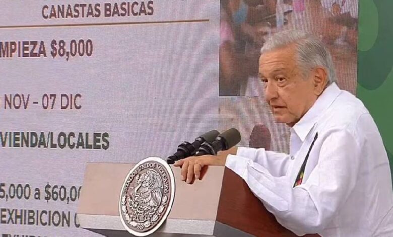 AMLO anuncia 8 mil pesos por hogar en Acapulco para limpieza