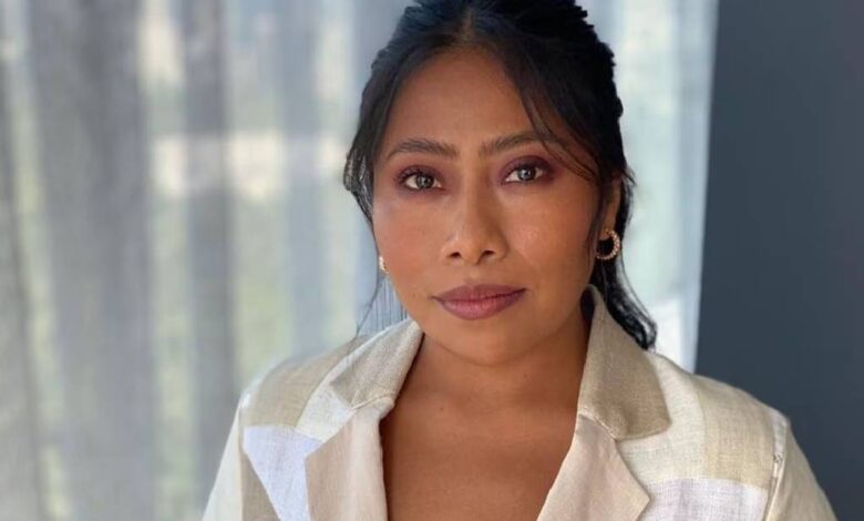 Yalitza Aparicio tiene el vestido negro perfecto para Año Nuevo 