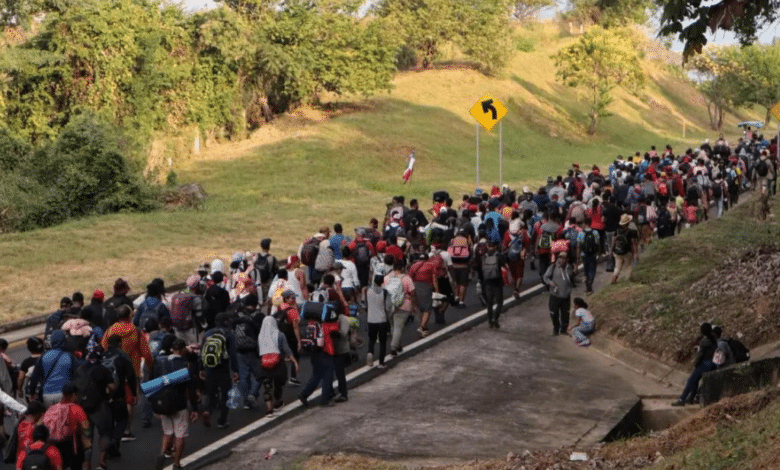 Nueva caravana de 2 mil migrantes se dirige a Estados Unidos desde la frontera sur