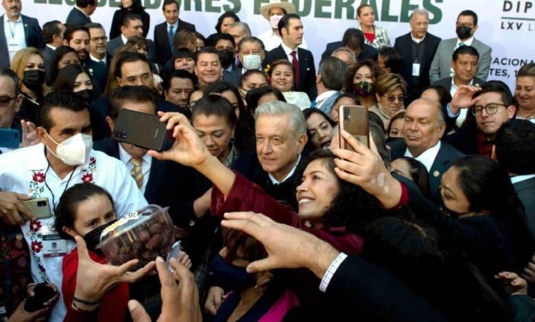 Diputados de Morena se preparan para defender reformas de AMLO