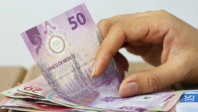 Superpeso opera cerca de los 17 pesos tras feriado en UE