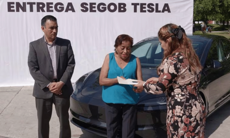 Por pagar el Predial se gana Tesla, después de mucho esperar por fin se lo entregan