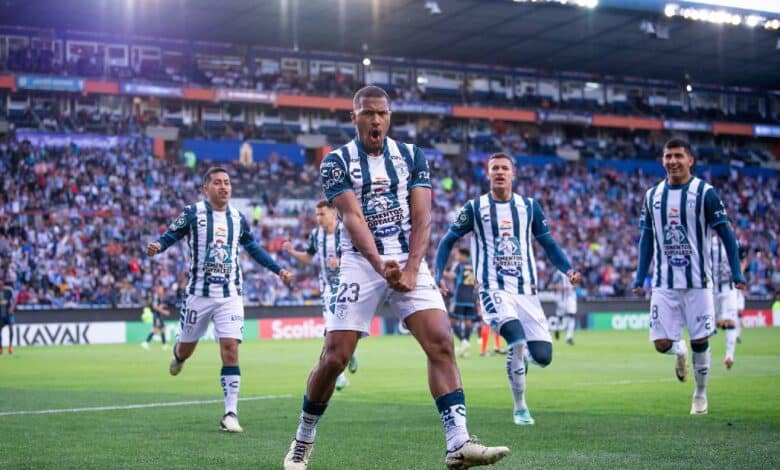 Con goleada, Pachuca avanza a cuartos de final de Concachampions