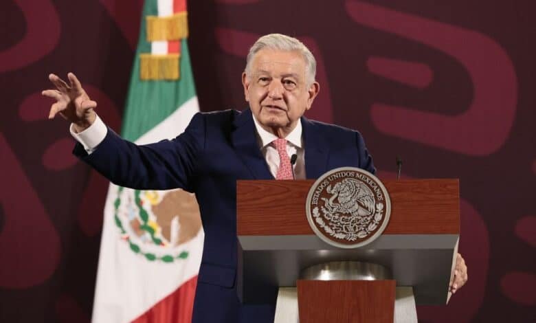 AMLO.