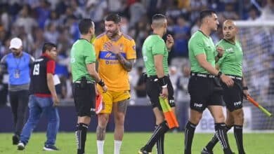 Tigres se queja del arbitraje tras empate en el Clásico Regio