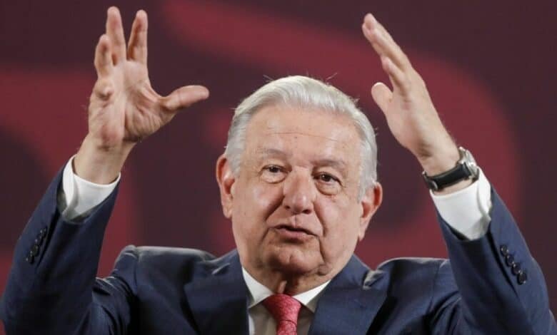 Es una desfachatez, dice AMLO sobre denuncia de Ecuador