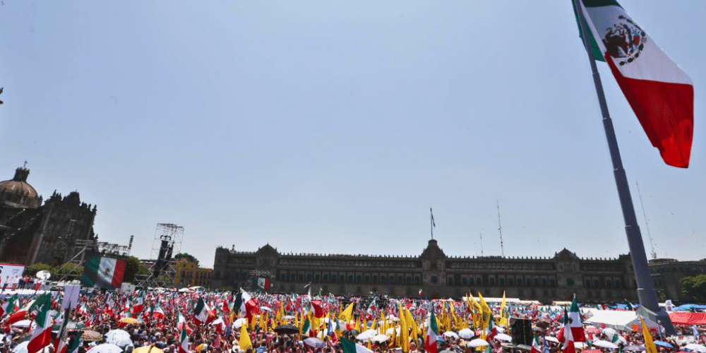 AMLO dice que en “México se garantizan las libertades” tras marcha