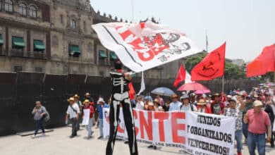 Tras plantón y protestas, CNTE logra aumento salarial del 13%