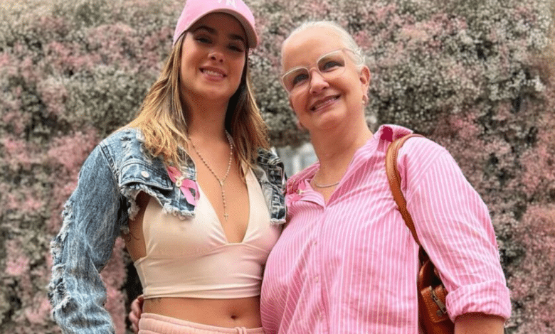 Gala Montes y su mamá