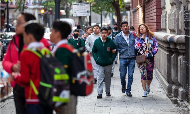 ¿Cuándo y por qué estudiantes tendrán tres puentes en noviembre?