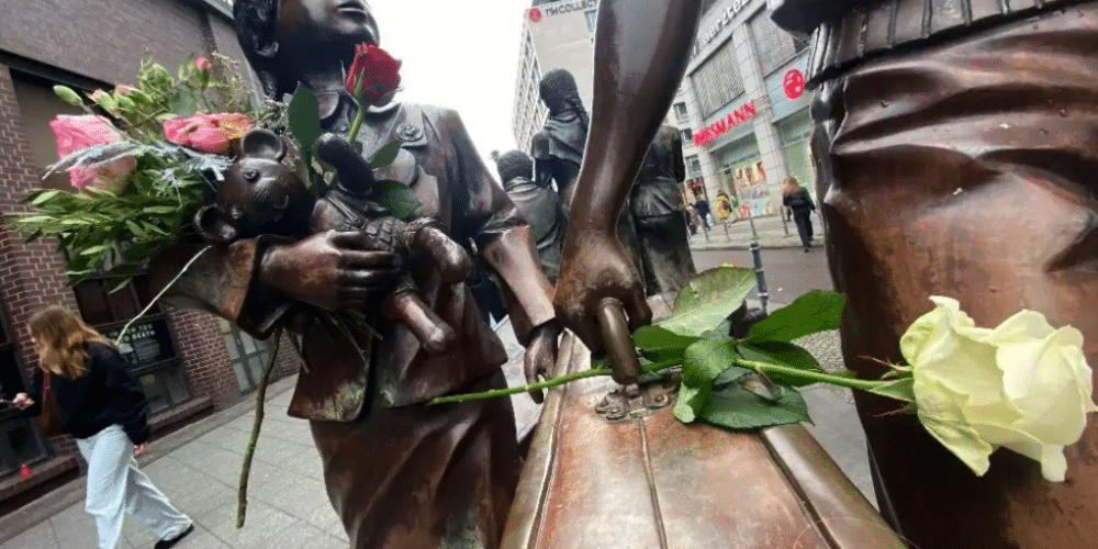 El mundo conmemora el 80º aniversario de la liberación de Auschwitz