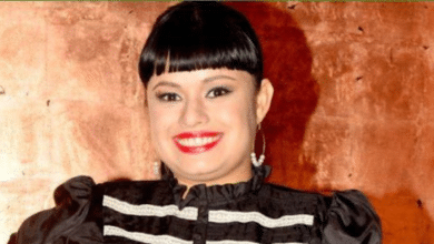 Amandititita causa revuelo al dar concierto sentada en la FENAL Opiniones divididas en redes (Contra Réplica)