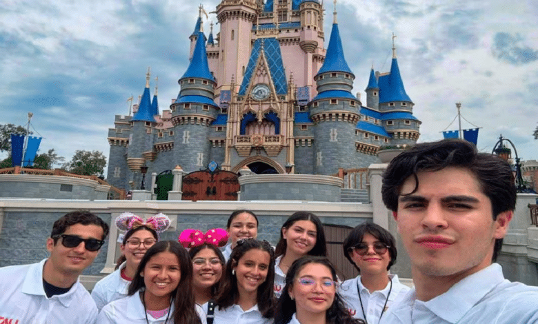 Estudiantes de la UAT participan en programa en The Walt Disney