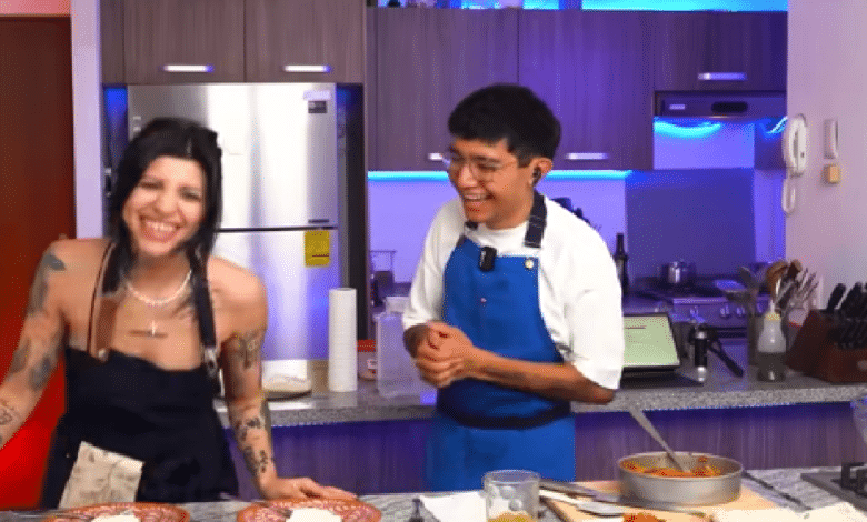 Cazzu bromea sobre México y lanza indirecta a Nodal durante visita gastronómica