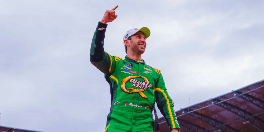 Daniel Suárez gana la Xfinity Series en México