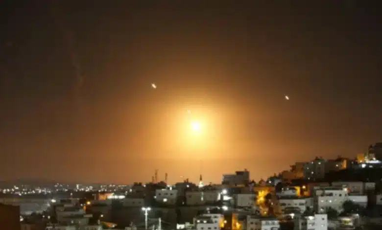 Irán lanza ataque masivo de misiles contra Israel