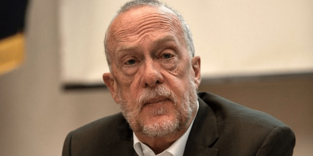 Preocupación en Banxico Heath prevé nuevo recorte de tasas pese a inflación persistente (Foto por Forbes)