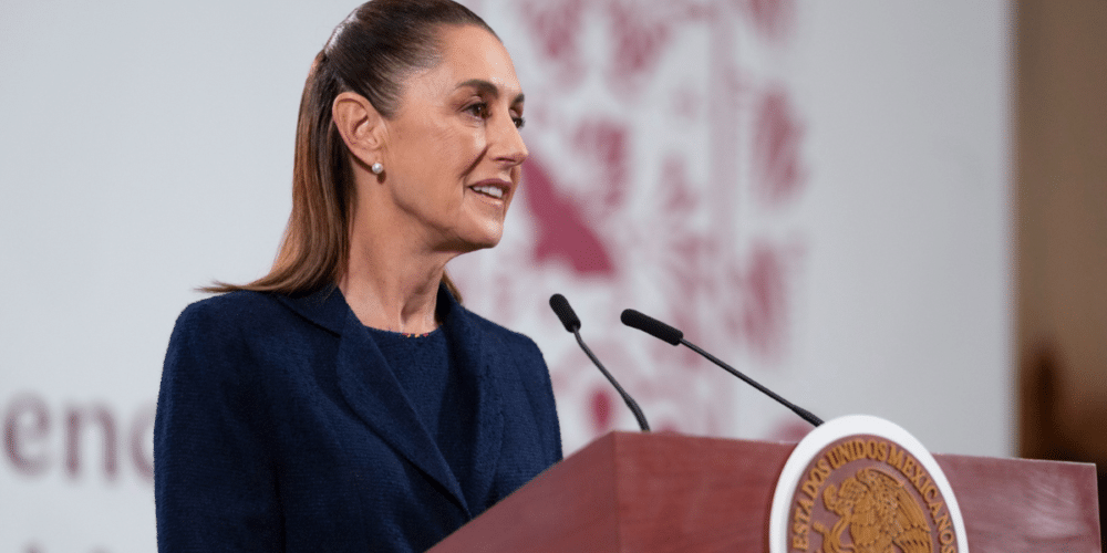 “Es poner orden y dejar de ver al agua como una mercancía", puntualizó sobre las iniciativas que serán enviadas al Congreso