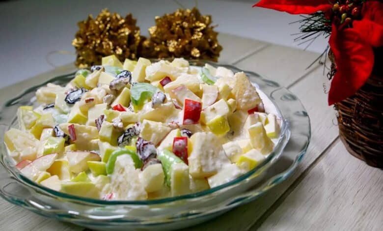 Ensalada de manzana, el platillo tradicional de la cena de Navidad